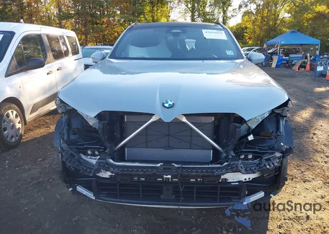 2026 BMW X3 30 xDrive z USA, uszkodzony, nr VIN 5UX53GP06T9156568